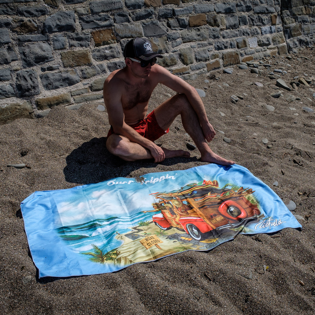 Surf trippin Beach Towel
